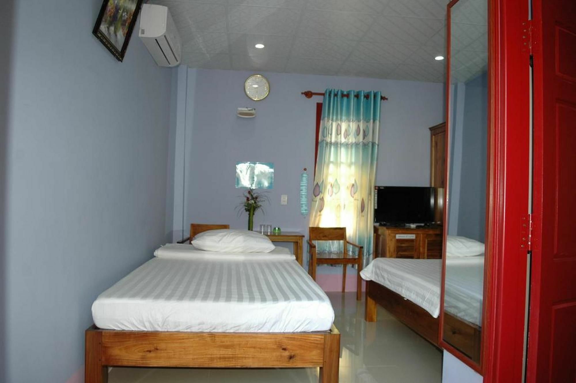 Ha Phat Hotel Duong Dong  ภายนอก รูปภาพ